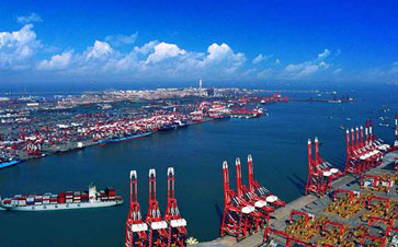 前7月我国对一带一路沿线国家投资逾百亿美元 同比增长28.9%，占同期投资总额17%