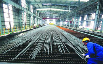 US raw steel production rises again